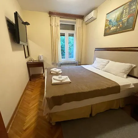 Traveling Actor Skadarlija 게스트하우스 베오그라드