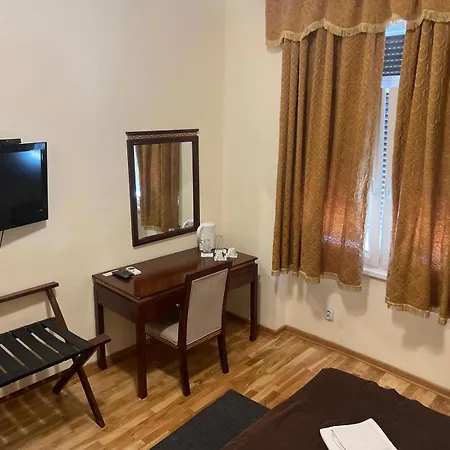 Traveling Actor Skadarlija