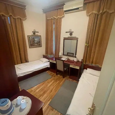 Traveling Actor Skadarlija 4* 베오그라드