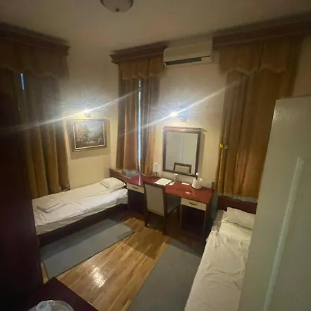 게스트하우스 Traveling Actor Skadarlija 베오그라드